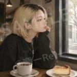 カフェの女性たち
